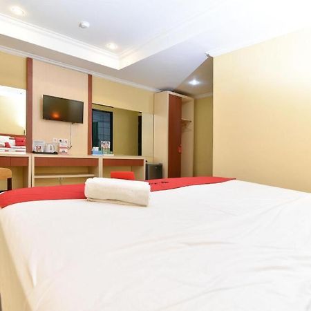 Reddoorz Plus Near Mall Bali Galeria 2 Hotel Denpasar  Exterior photo