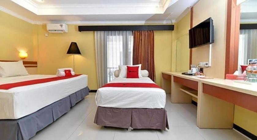 Reddoorz Plus Near Mall Bali Galeria 2 Hotel Denpasar  Exterior photo